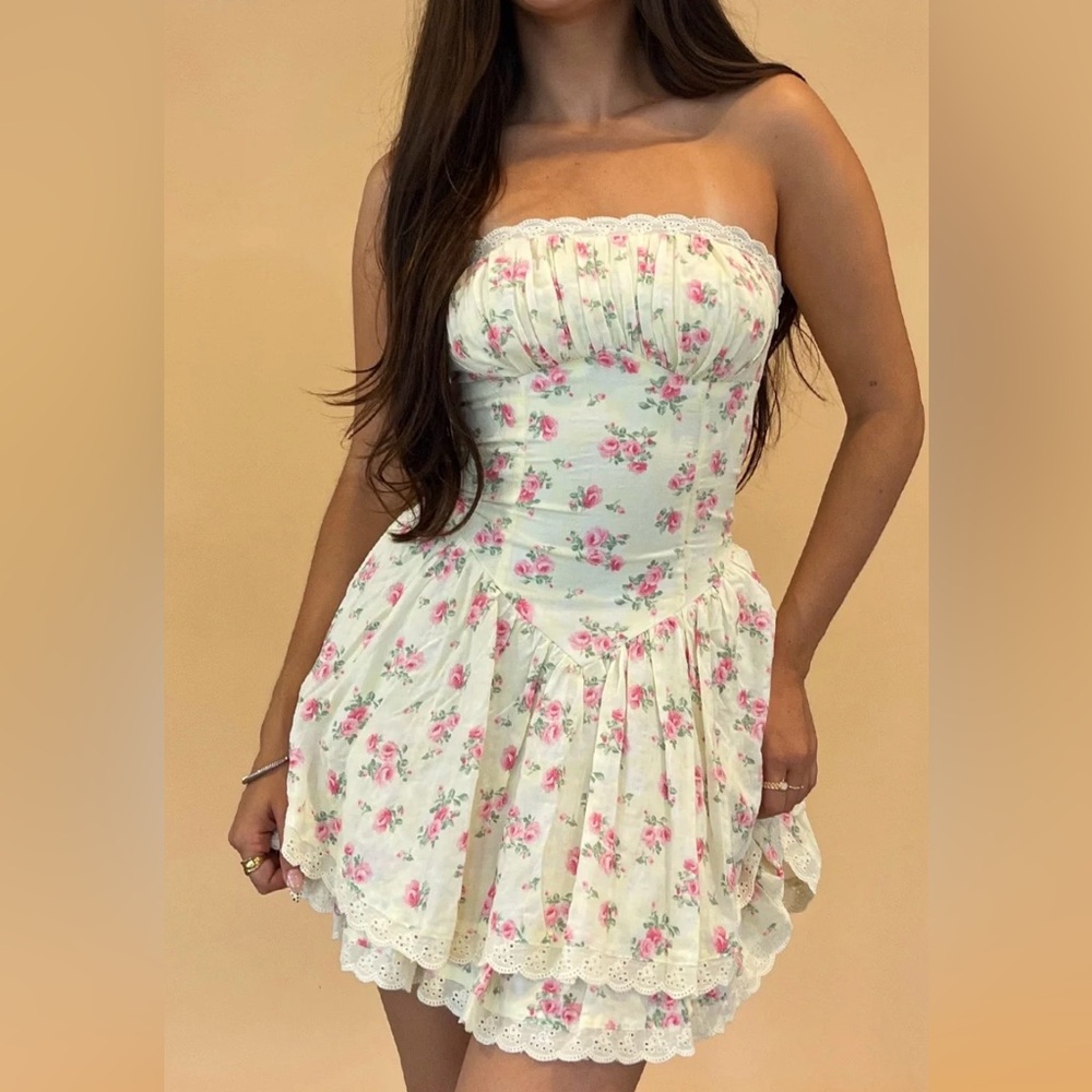 Elegant Floral Strapless Mini Dress